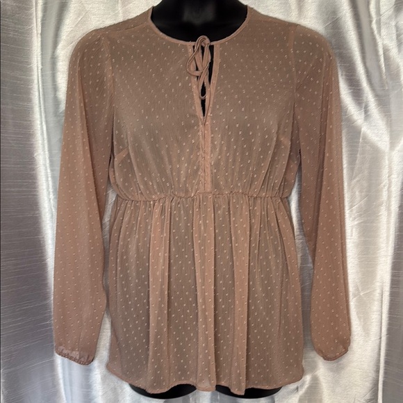 Torrid 0 Blush Pink Women’s U.S. 12 Textured Keyhole with Tie Long Sleeve Blouse - Picture 1 of 7